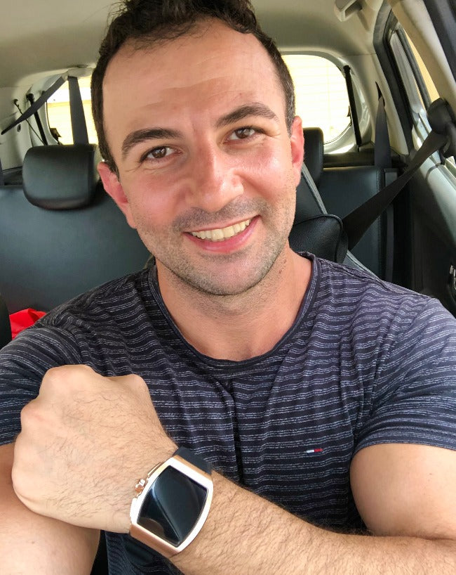 I had an excellent shopping experience at this online store. The selection was impressive, and the prices were very competitive. Shipping was prompt and reliable. Overall, it was a fantastic experience, and I will definitely shop here again