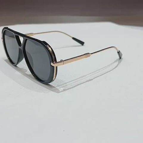 Product video — women's round double-bridge fashion glasses