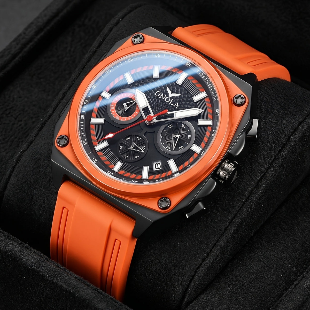 Sports quartz chronograph watch — product view 3